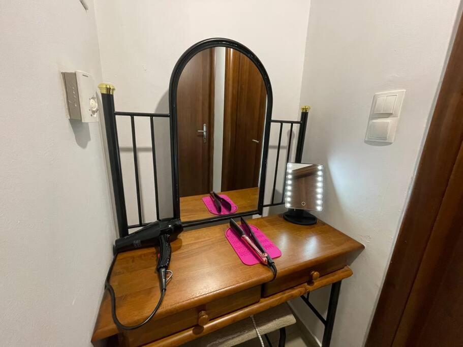 F K Room 3 Эйон Экстерьер фото